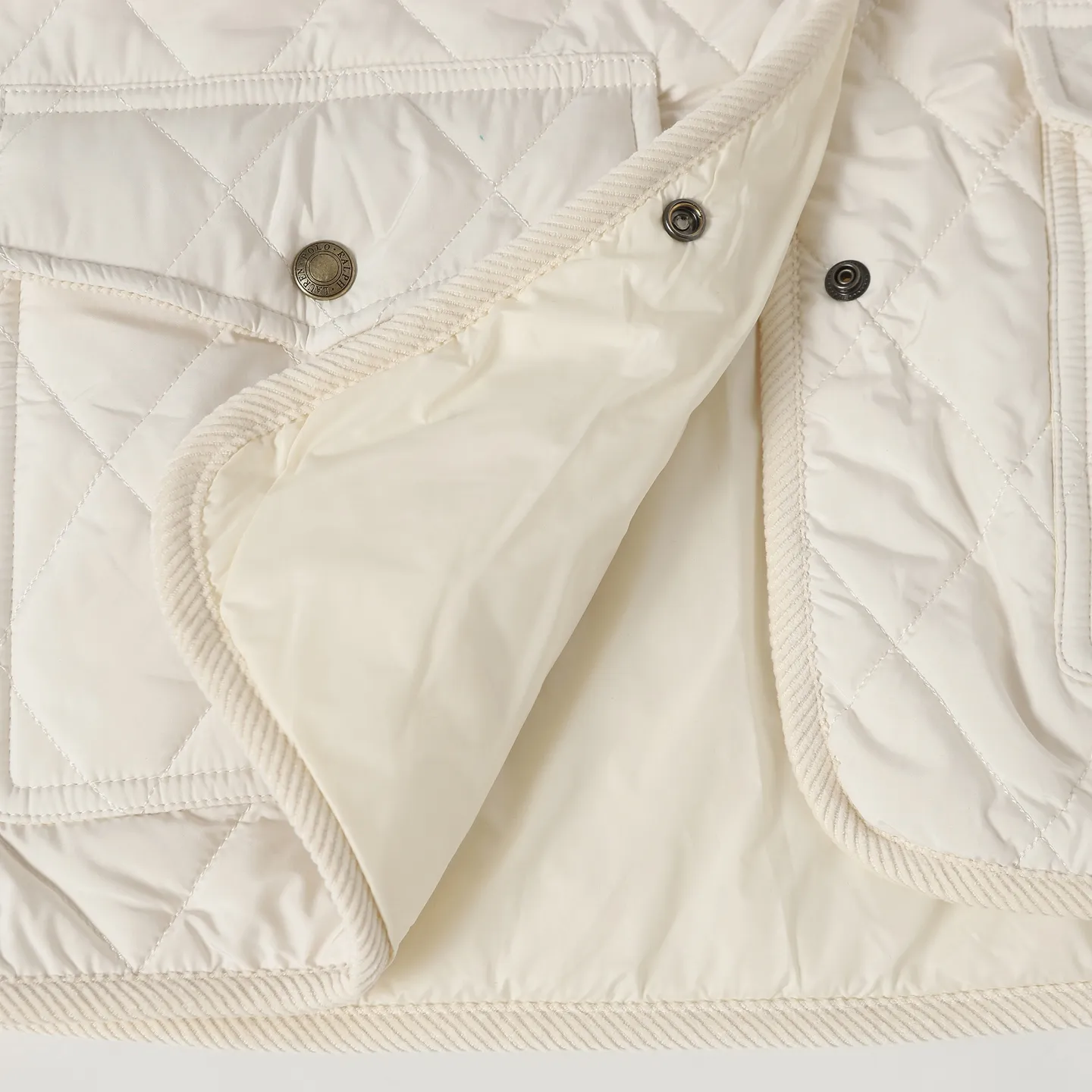 P530 High-quality women's style] RL Ralph Lauren's new diamond-shaped cotton jacket. The face is filled with imitation feather cotton. Three-in-one diamond-shaped quilted embroidery. Soft and comfortable. Warm and comfortable. Corduroy strips run through the whole body. No knots and no overlap. Artificial curling. Fine workmanship. Does not look bloated. The upper body is light and not bloated. Soft and comfortable. Highly recommended. Size: S M L